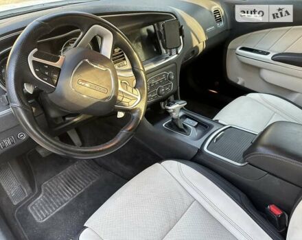 Белый Додж Чарджер, объемом двигателя 3.6 л и пробегом 95 тыс. км за 23000 $, фото 15 на Automoto.ua