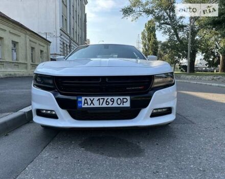 Белый Додж Чарджер, объемом двигателя 3.6 л и пробегом 95 тыс. км за 23000 $, фото 10 на Automoto.ua