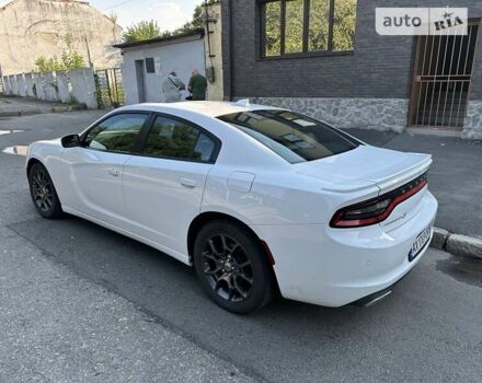 Белый Додж Чарджер, объемом двигателя 3.6 л и пробегом 95 тыс. км за 23000 $, фото 30 на Automoto.ua