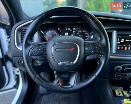 Білий Додж Charger, об'ємом двигуна 3.6 л та пробігом 81 тис. км за 15900 $, фото 28 на Automoto.ua