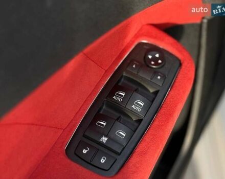 Белый Додж Чарджер, объемом двигателя 6.4 л и пробегом 83 тыс. км за 30900 $, фото 13 на Automoto.ua