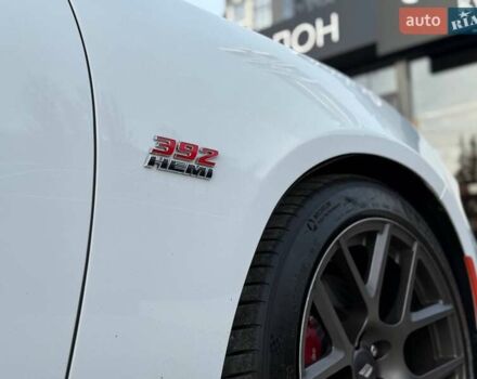 Белый Додж Чарджер, объемом двигателя 6.4 л и пробегом 83 тыс. км за 30900 $, фото 10 на Automoto.ua