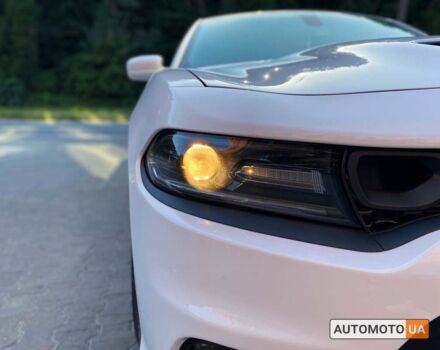 Білий Додж Charger, об'ємом двигуна 6.4 л та пробігом 63 тис. км за 38500 $, фото 10 на Automoto.ua