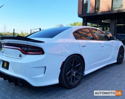 Білий Додж Charger, об'ємом двигуна 6.4 л та пробігом 63 тис. км за 38500 $, фото 5 на Automoto.ua