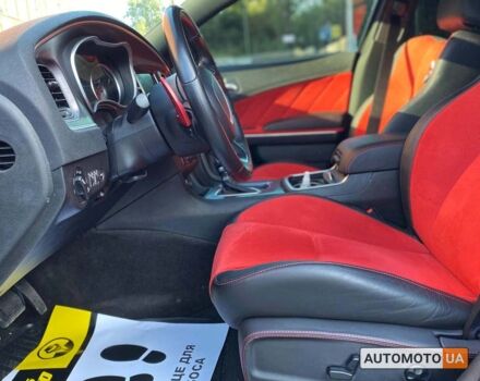 Білий Додж Charger, об'ємом двигуна 6.4 л та пробігом 63 тис. км за 38500 $, фото 8 на Automoto.ua