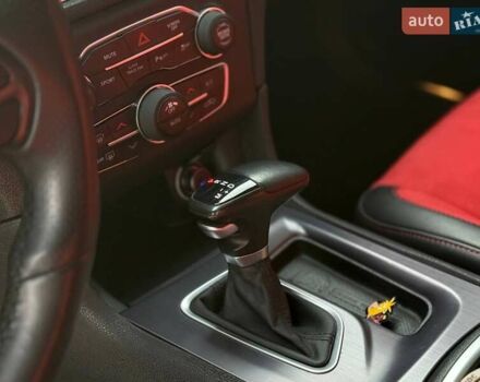 Белый Додж Чарджер, объемом двигателя 6.4 л и пробегом 83 тыс. км за 30900 $, фото 28 на Automoto.ua