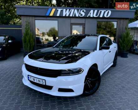 Білий Додж Charger, об'ємом двигуна 3.6 л та пробігом 81 тис. км за 15900 $, фото 14 на Automoto.ua
