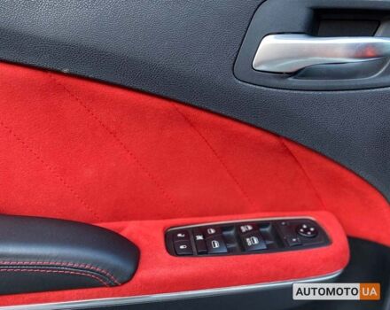 Білий Додж Charger, об'ємом двигуна 6.4 л та пробігом 63 тис. км за 38500 $, фото 6 на Automoto.ua