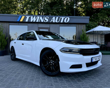 Білий Додж Charger, об'ємом двигуна 3.6 л та пробігом 81 тис. км за 15900 $, фото 11 на Automoto.ua