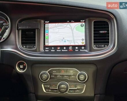 Белый Додж Чарджер, объемом двигателя 6.4 л и пробегом 83 тыс. км за 30900 $, фото 30 на Automoto.ua