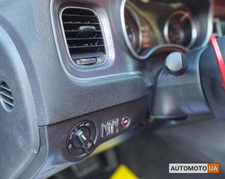 Білий Додж Charger, об'ємом двигуна 6.4 л та пробігом 63 тис. км за 38500 $, фото 7 на Automoto.ua