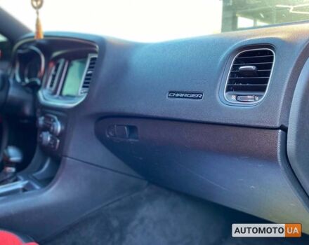 Білий Додж Charger, об'ємом двигуна 6.4 л та пробігом 63 тис. км за 38500 $, фото 16 на Automoto.ua