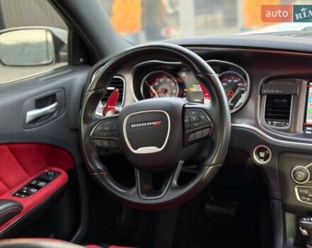 Белый Додж Чарджер, объемом двигателя 6.4 л и пробегом 83 тыс. км за 30900 $, фото 19 на Automoto.ua