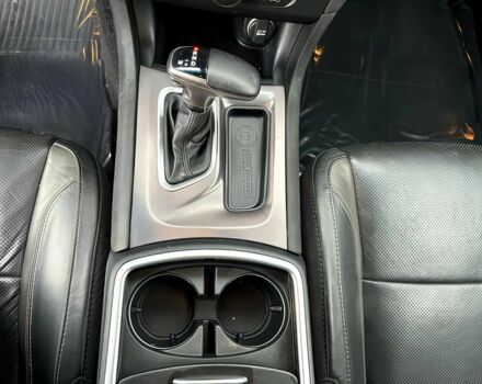 Белый Додж Чарджер, объемом двигателя 3.6 л и пробегом 35 тыс. км за 14000 $, фото 11 на Automoto.ua