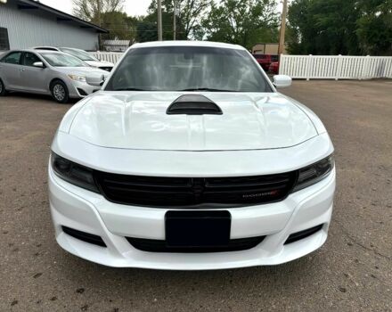 Белый Додж Чарджер, объемом двигателя 3.6 л и пробегом 35 тыс. км за 14000 $, фото 1 на Automoto.ua