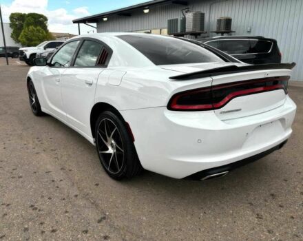 Белый Додж Чарджер, объемом двигателя 3.6 л и пробегом 42 тыс. км за 12000 $, фото 5 на Automoto.ua