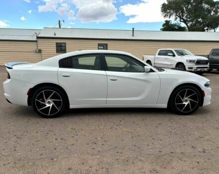 Белый Додж Чарджер, объемом двигателя 3.6 л и пробегом 35 тыс. км за 14000 $, фото 6 на Automoto.ua