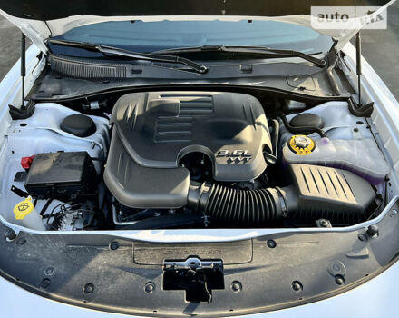 Белый Додж Чарджер, объемом двигателя 3.6 л и пробегом 1 тыс. км за 33500 $, фото 36 на Automoto.ua