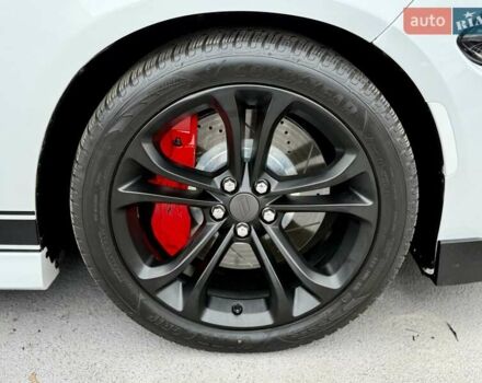 Белый Додж Чарджер, объемом двигателя 5.65 л и пробегом 71 тыс. км за 29900 $, фото 25 на Automoto.ua