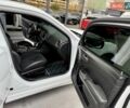 Белый Додж Чарджер, объемом двигателя 5.65 л и пробегом 71 тыс. км за 29900 $, фото 43 на Automoto.ua