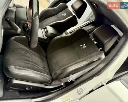 Белый Додж Чарджер, объемом двигателя 5.65 л и пробегом 71 тыс. км за 29900 $, фото 30 на Automoto.ua