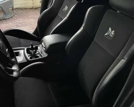 Белый Додж Чарджер, объемом двигателя 6.4 л и пробегом 61 тыс. км за 42000 $, фото 4 на Automoto.ua