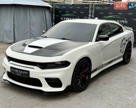 Белый Додж Чарджер, объемом двигателя 5.65 л и пробегом 71 тыс. км за 29900 $, фото 12 на Automoto.ua