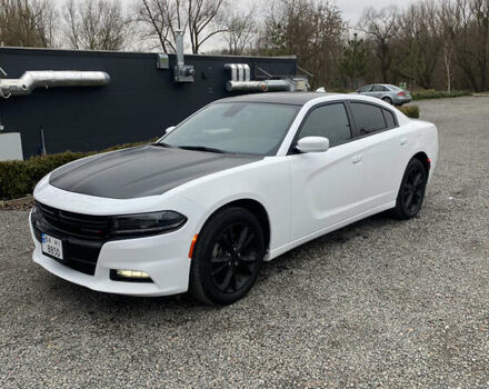 Білий Додж Charger, об'ємом двигуна 3.6 л та пробігом 37 тис. км за 23800 $, фото 10 на Automoto.ua