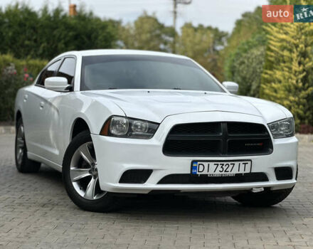 Білий Додж Charger, об'ємом двигуна 3.6 л та пробігом 179 тис. км за 10500 $, фото 1 на Automoto.ua