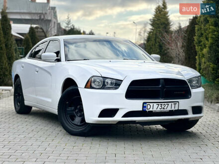 Додж Чарджер 2013 в Одессе на Automoto.ua Белый Додж Чарджер, объемом двигателя 3.6 л и пробегом 179 тыс. км за 9900 $, фото 1 на Automoto.ua