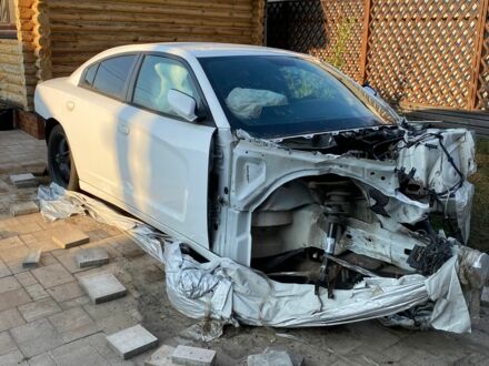 Додж Charger 2013 у Буче на Automoto.ua Білий Додж Charger, об'ємом двигуна 3 л та пробігом 200 тис. км за 2500 $, фото 1 на Automoto.ua