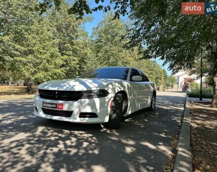 Белый Додж Чарджер, объемом двигателя 3.6 л и пробегом 182 тыс. км за 9940 $, фото 1 на Automoto.ua