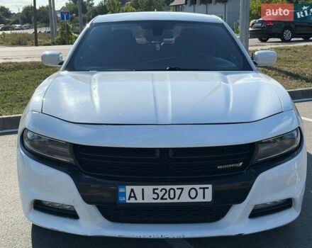 Белый Додж Чарджер, объемом двигателя 3.6 л и пробегом 227 тыс. км за 12700 $, фото 1 на Automoto.ua