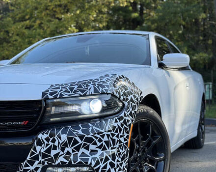 Білий Додж Charger, об'ємом двигуна 3.6 л та пробігом 126 тис. км за 20400 $, фото 1 на Automoto.ua