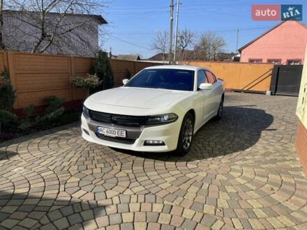 Додж Чарджер 2016 в Ковель на Automoto.ua Белый Додж Чарджер, объемом двигателя 3.6 л и пробегом 63 тыс. км за 18500 $, фото 1 на Automoto.ua