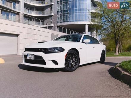 Додж Чарджер 2019 в Киеве на Automoto.ua Белый Додж Чарджер, объемом двигателя 6.42 л и пробегом 80 тыс. км за 35000 $, фото 1 на Automoto.ua