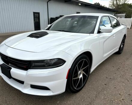 Белый Додж Чарджер, объемом двигателя 3.6 л и пробегом 35 тыс. км за 14000 $, фото 1 на Automoto.ua