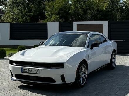 Білий Додж Charger, об'ємом двигуна 0 л та пробігом 13 тис. км за 61988 $, фото 1 на Automoto.ua