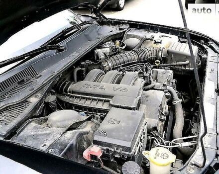 Чорний Додж Charger, об'ємом двигуна 2.7 л та пробігом 178 тис. км за 19950 $, фото 1 на Automoto.ua