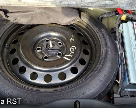 Чорний Додж Charger, об'ємом двигуна 3.6 л та пробігом 158 тис. км за 15500 $, фото 11 на Automoto.ua