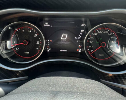 Черный Додж Чарджер, объемом двигателя 3.6 л и пробегом 180 тыс. км за 17000 $, фото 5 на Automoto.ua