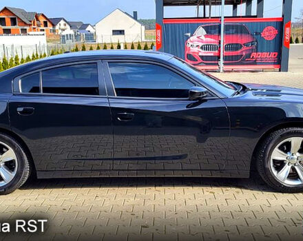 Чорний Додж Charger, об'ємом двигуна 3.6 л та пробігом 158 тис. км за 15500 $, фото 4 на Automoto.ua