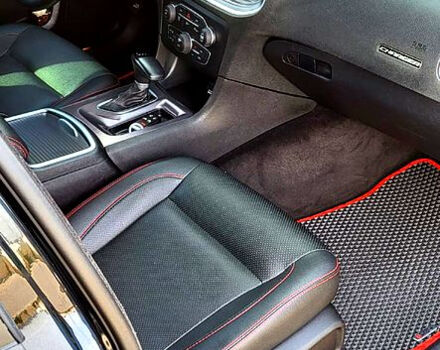 Чорний Додж Charger, об'ємом двигуна 3.6 л та пробігом 158 тис. км за 15500 $, фото 10 на Automoto.ua
