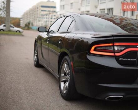 Черный Додж Чарджер, объемом двигателя 3.6 л и пробегом 161 тыс. км за 16300 $, фото 7 на Automoto.ua