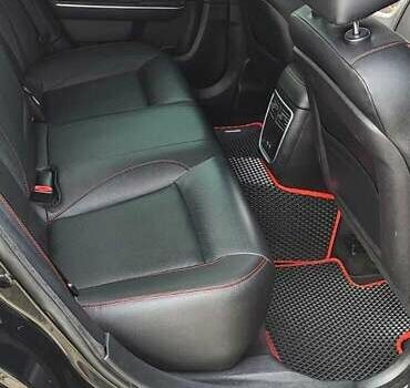 Чорний Додж Charger, об'ємом двигуна 3.6 л та пробігом 158 тис. км за 15300 $, фото 13 на Automoto.ua