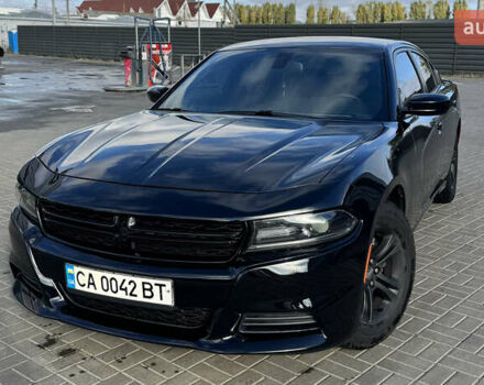 Черный Додж Чарджер, объемом двигателя 3.6 л и пробегом 208 тыс. км за 18300 $, фото 1 на Automoto.ua