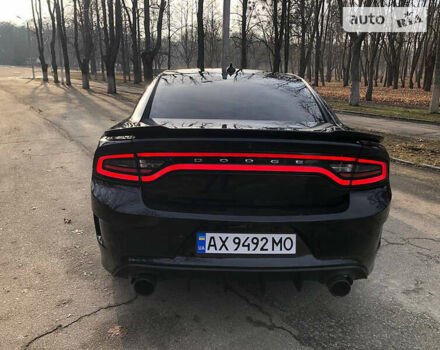 Чорний Додж Charger, об'ємом двигуна 3.6 л та пробігом 194 тис. км за 22000 $, фото 4 на Automoto.ua