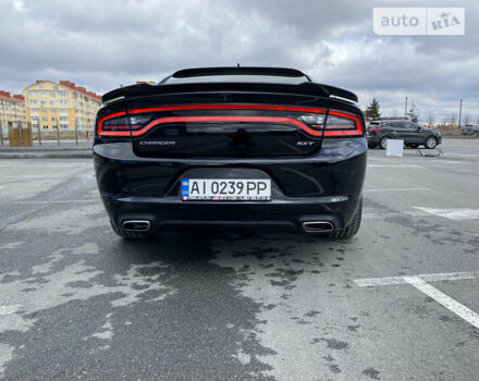 Чорний Додж Charger, об'ємом двигуна 3.6 л та пробігом 174 тис. км за 17800 $, фото 6 на Automoto.ua