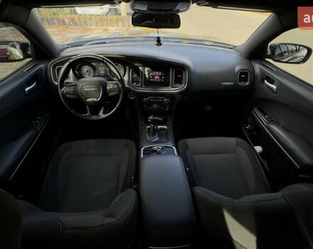 Черный Додж Чарджер, объемом двигателя 3.6 л и пробегом 208 тыс. км за 18300 $, фото 11 на Automoto.ua