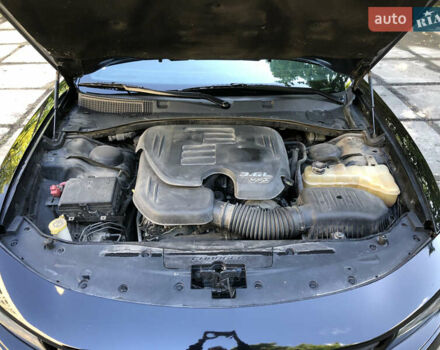 Чорний Додж Charger, об'ємом двигуна 3.6 л та пробігом 141 тис. км за 14100 $, фото 13 на Automoto.ua